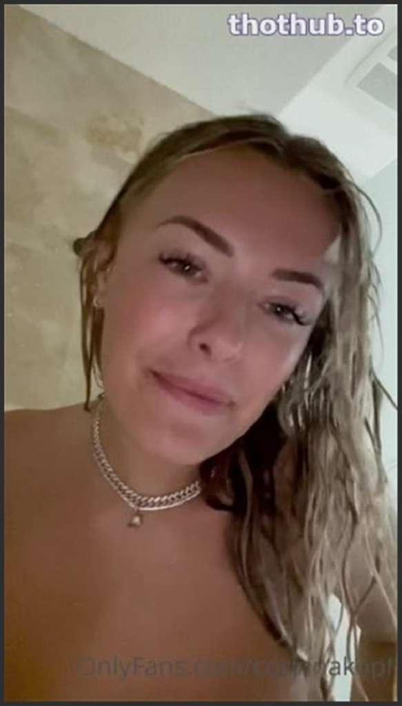 Corinna Kopf doggystyle in den Arsch gefickt