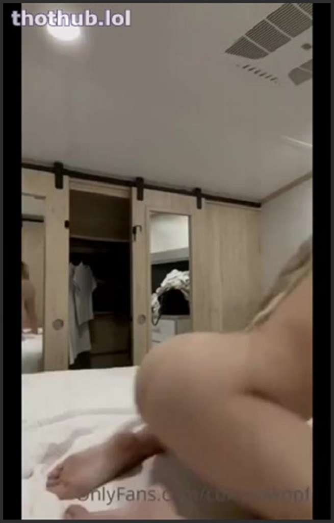 Corinna Kopf vögelt mit weißem Pimmel