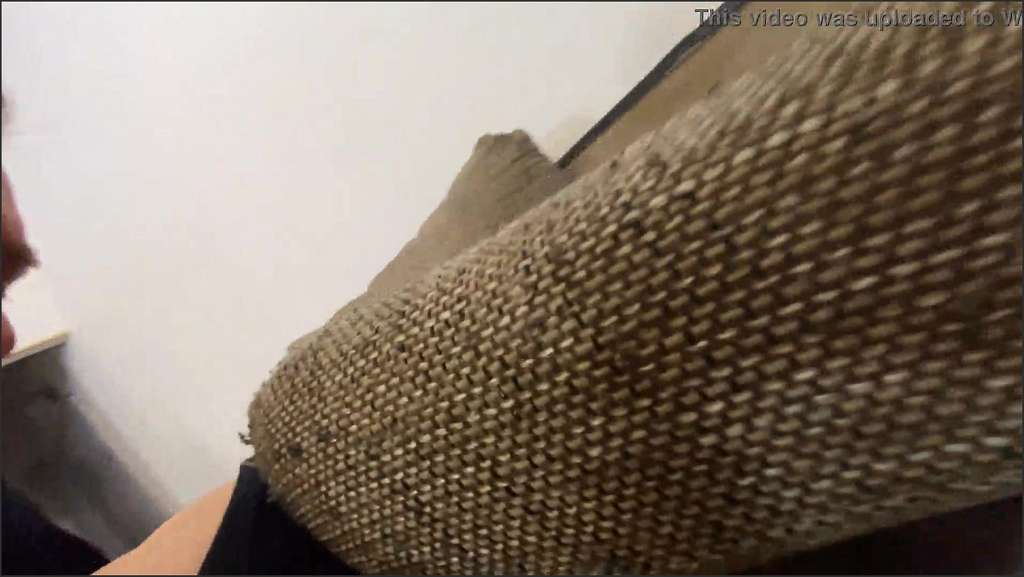 Lil Katt Deutsche kriegt bei Gruppensex Cumshots nach Doppeldildo