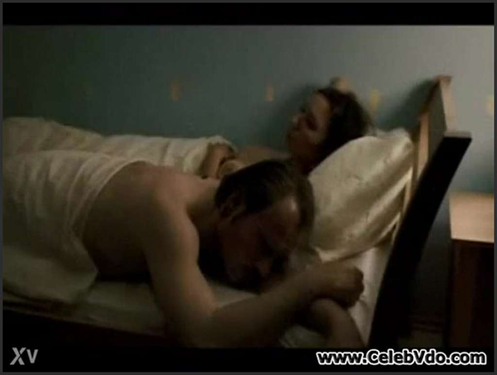 Ursula Strauss in unrasierte deutsche Teenager Muschi bei Gangbang
